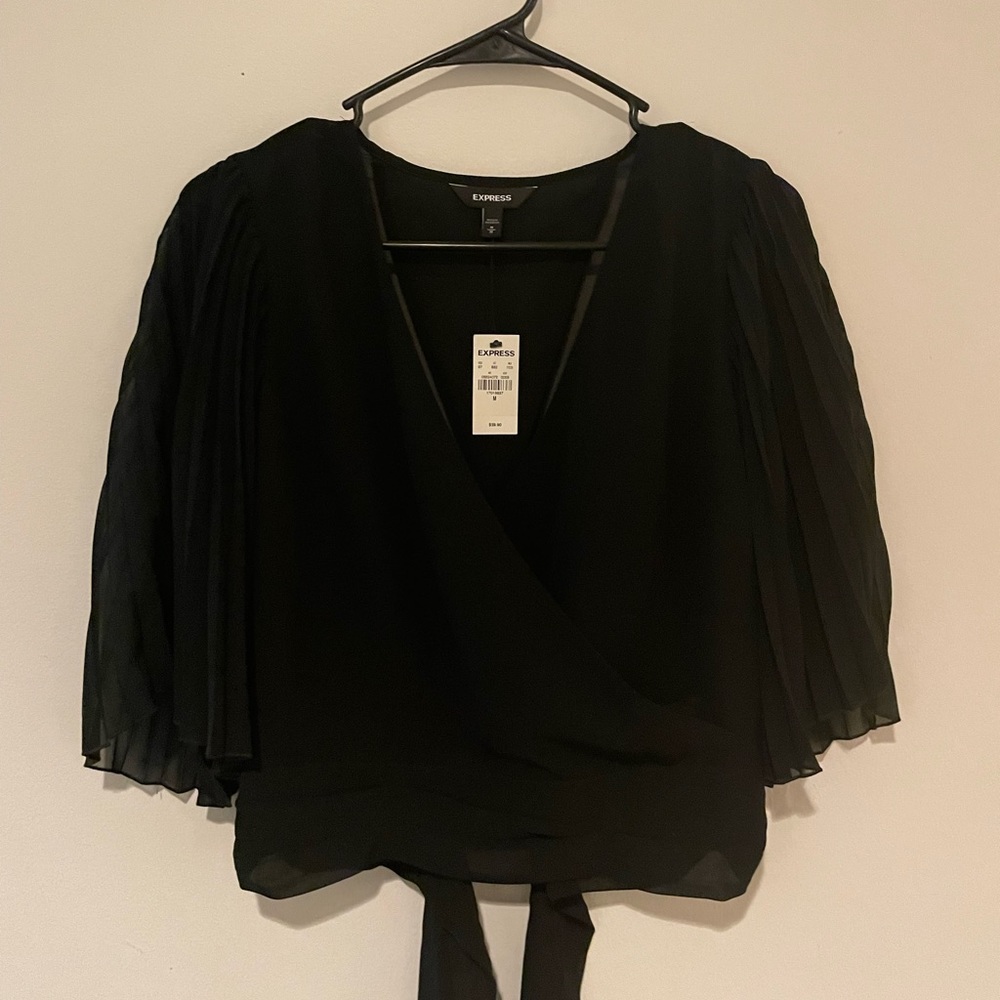 New Express Pleaded Sleeves Top